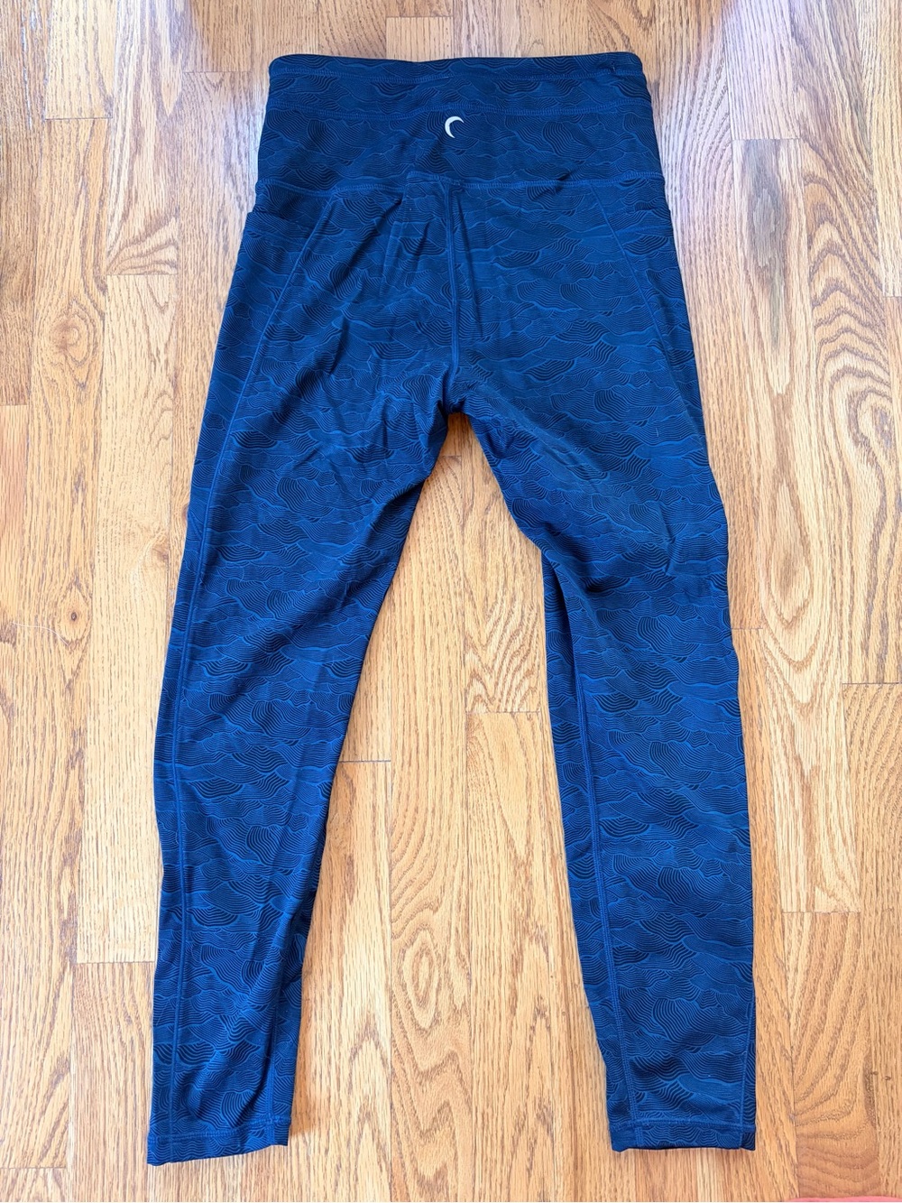 ZYIA Navy Terrace Pocket
Drawstring Luxe 7/8 | size 4 - Picture 6 of 7